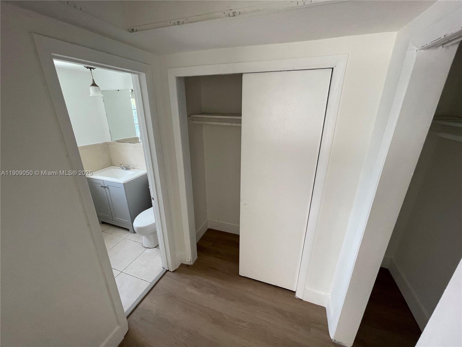 THE WHITE HOUSE CONDO - Residential Lease