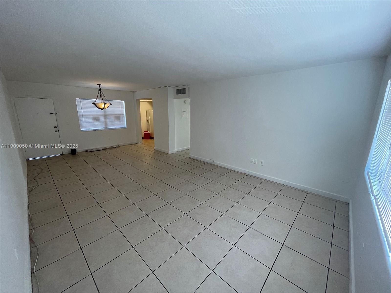 THE WHITE HOUSE CONDO - Residential Lease