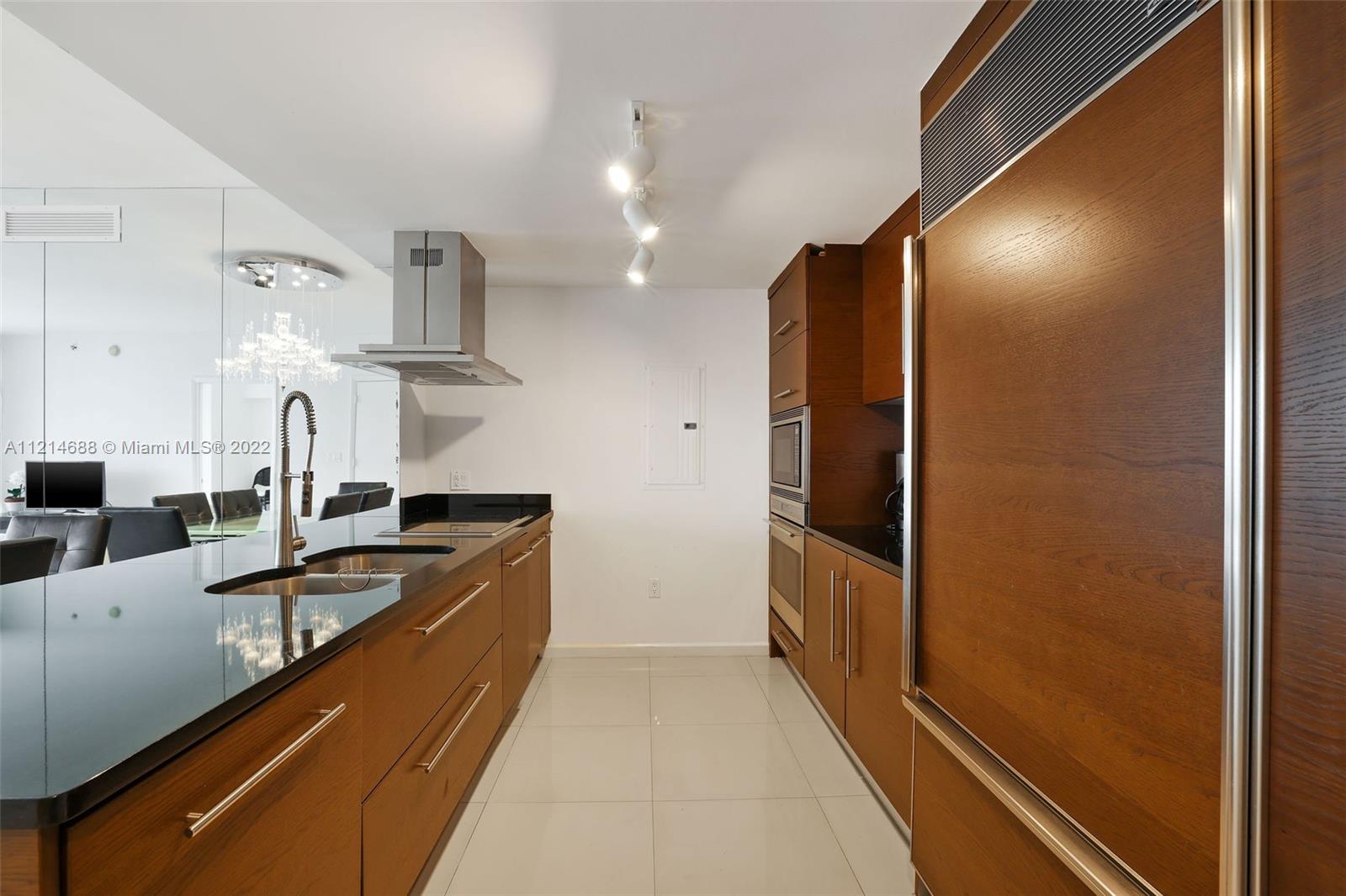 495 Brickell Ave 3903