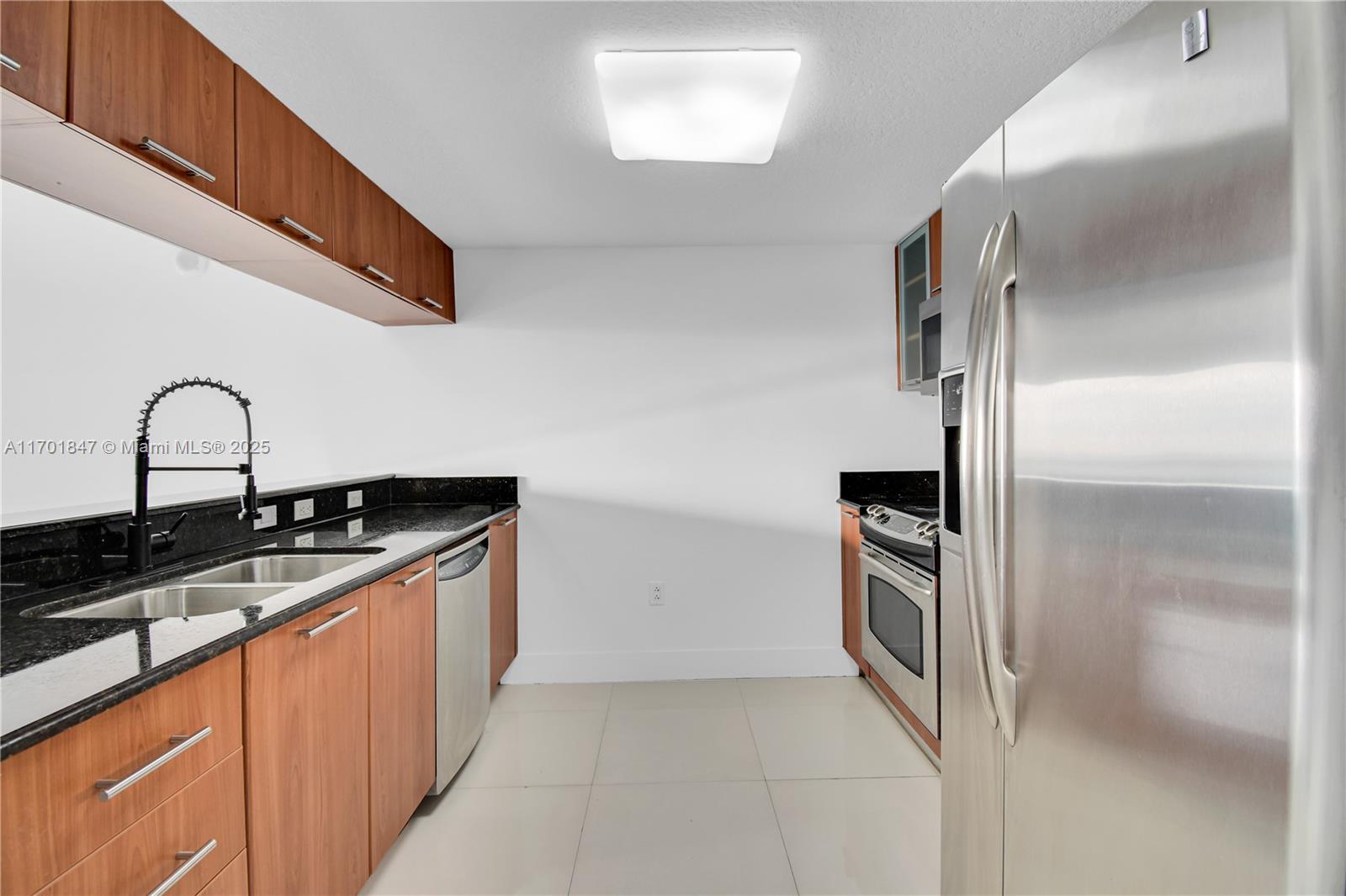 1800 N Bayshore Dr 3510