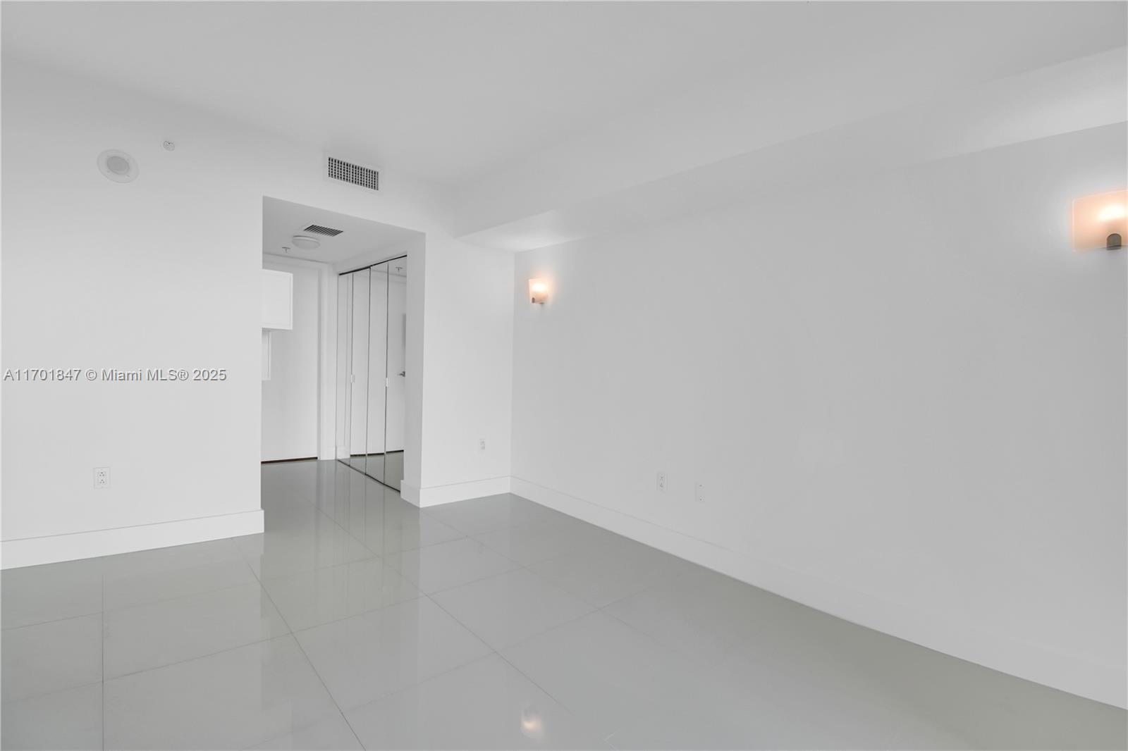 1800 CLUB CONDO - Residential