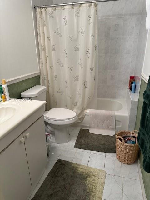 THE COURTS AT DORAL ISLES - Residential