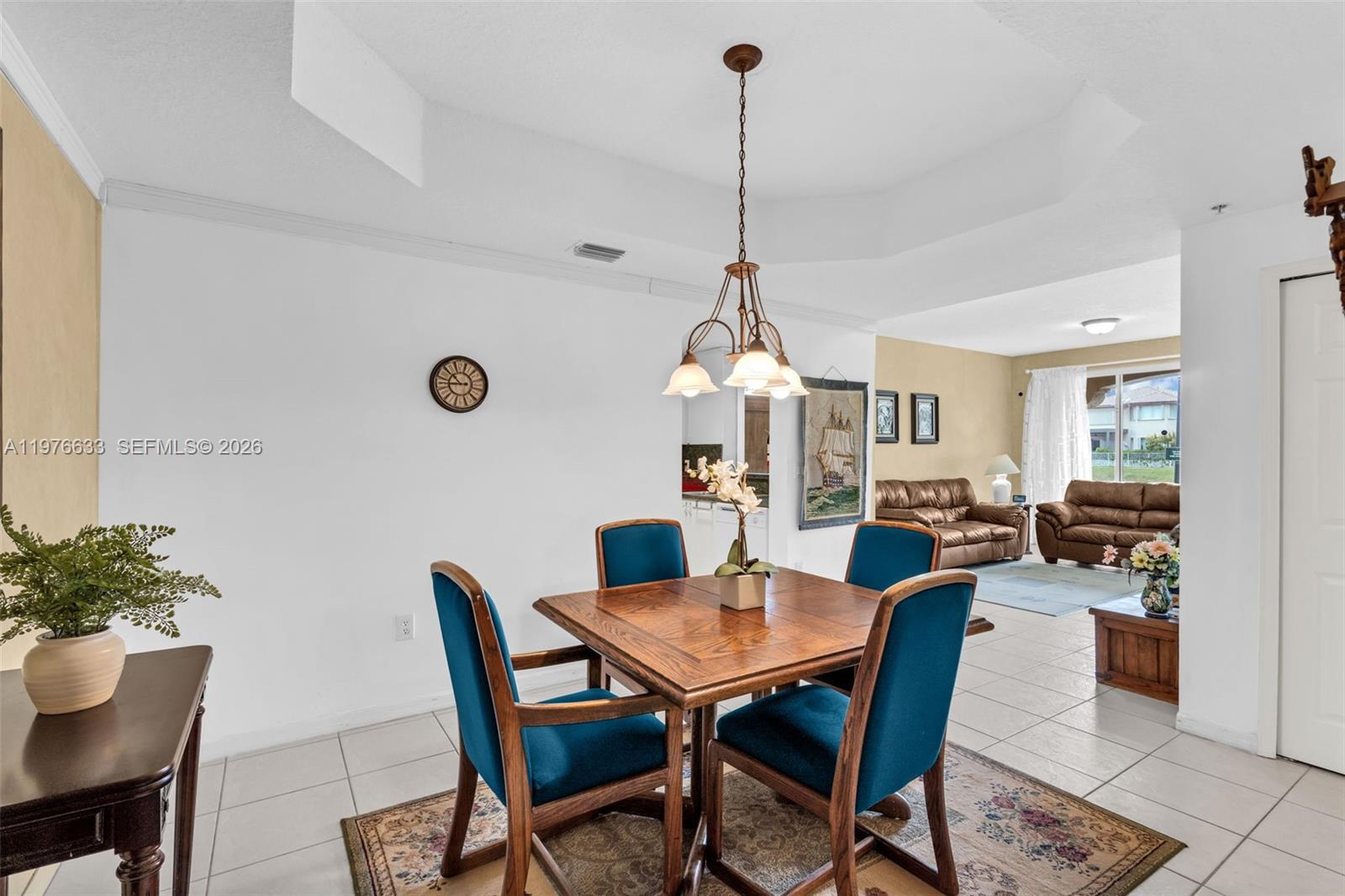 THE COURTS AT DORAL ISLES - Residential