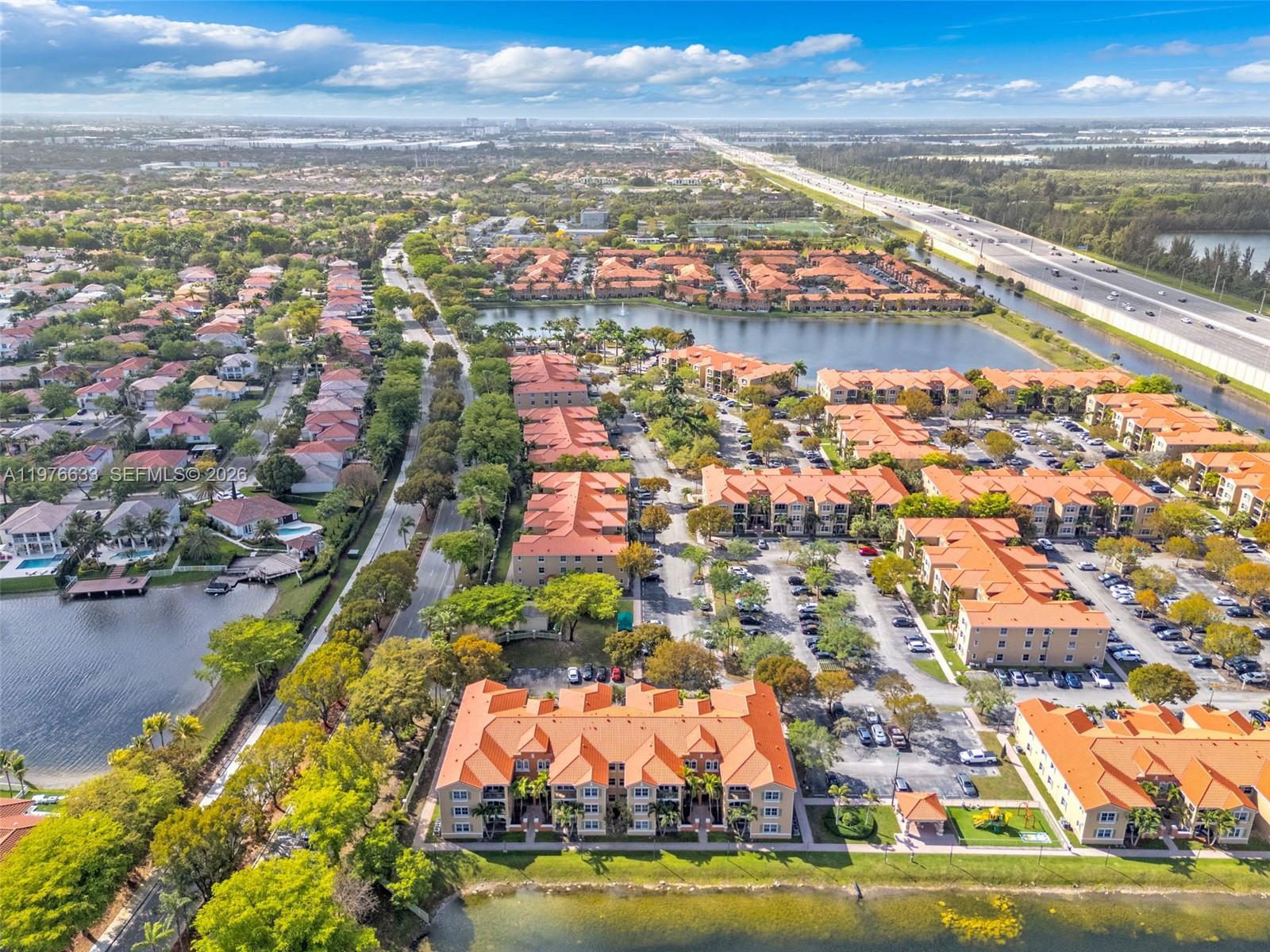 THE COURTS AT DORAL ISLES - Residential