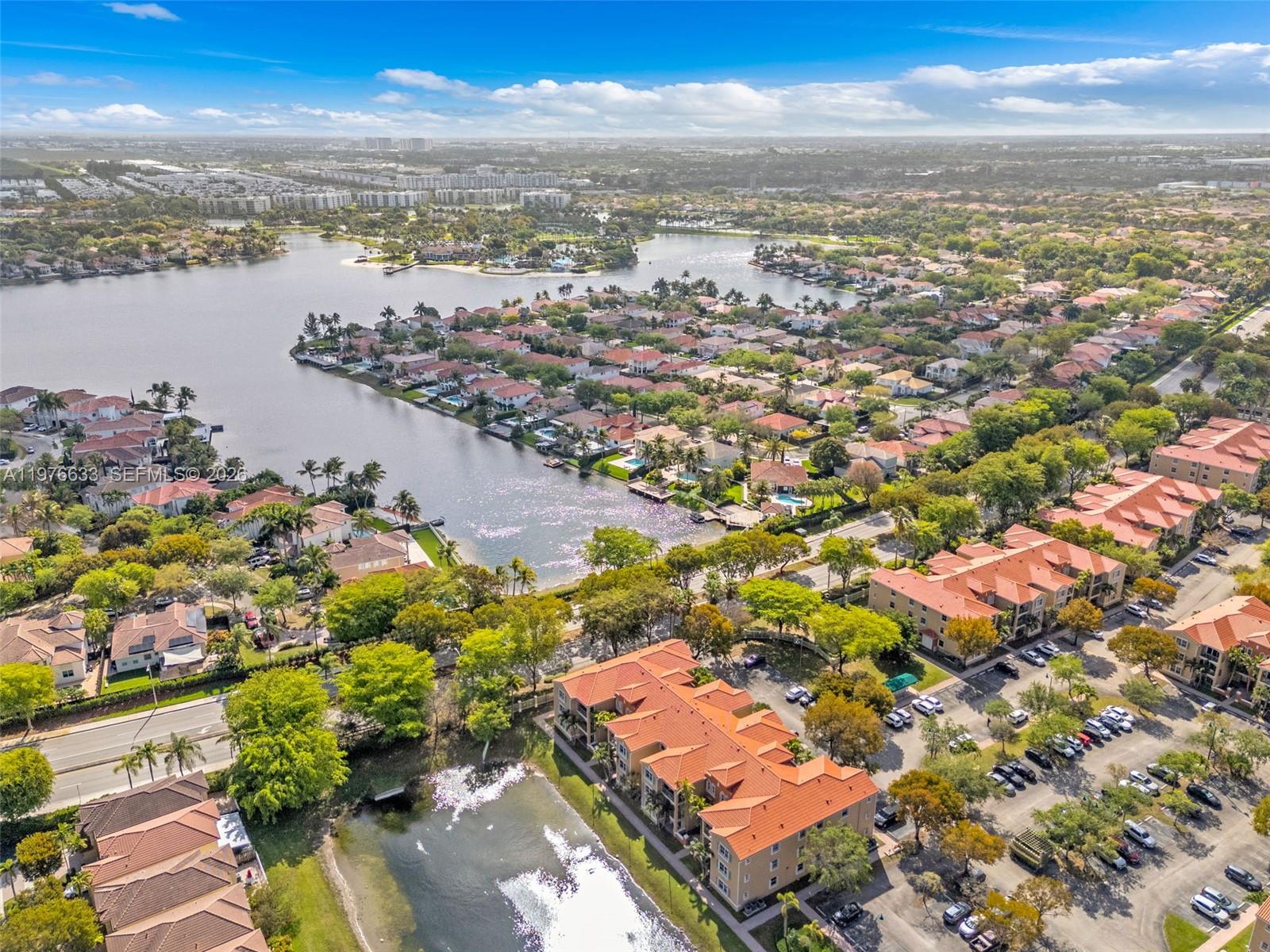 THE COURTS AT DORAL ISLES - Residential