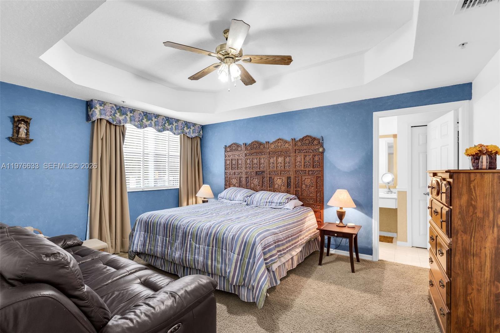 THE COURTS AT DORAL ISLES - Residential