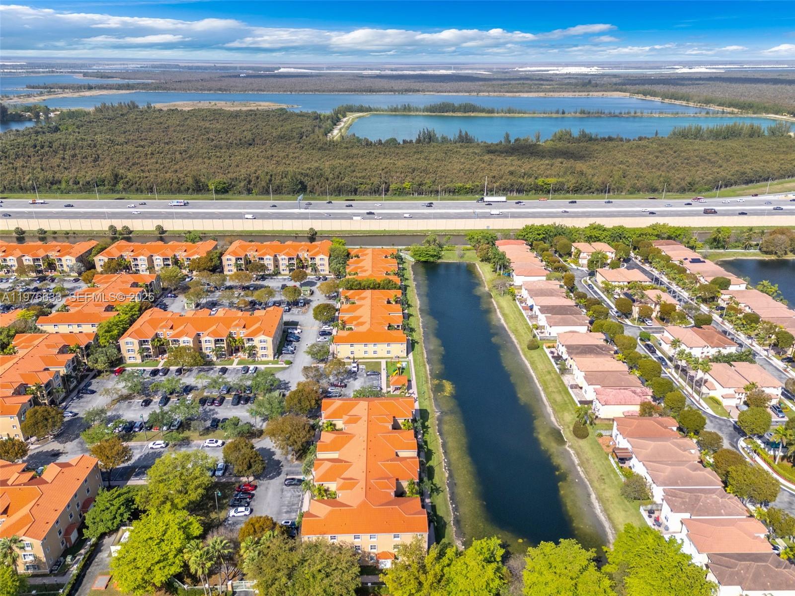 THE COURTS AT DORAL ISLES - Residential