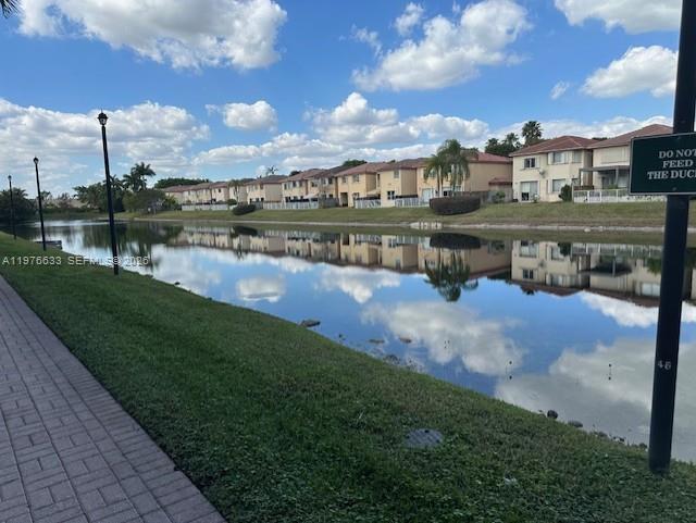 THE COURTS AT DORAL ISLES - Residential