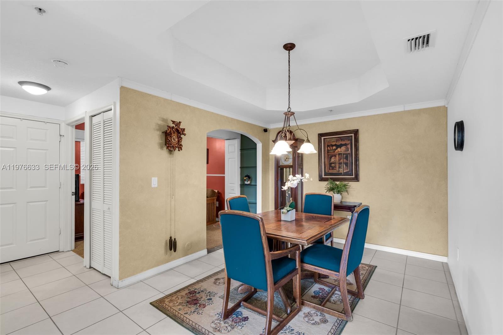 THE COURTS AT DORAL ISLES - Residential