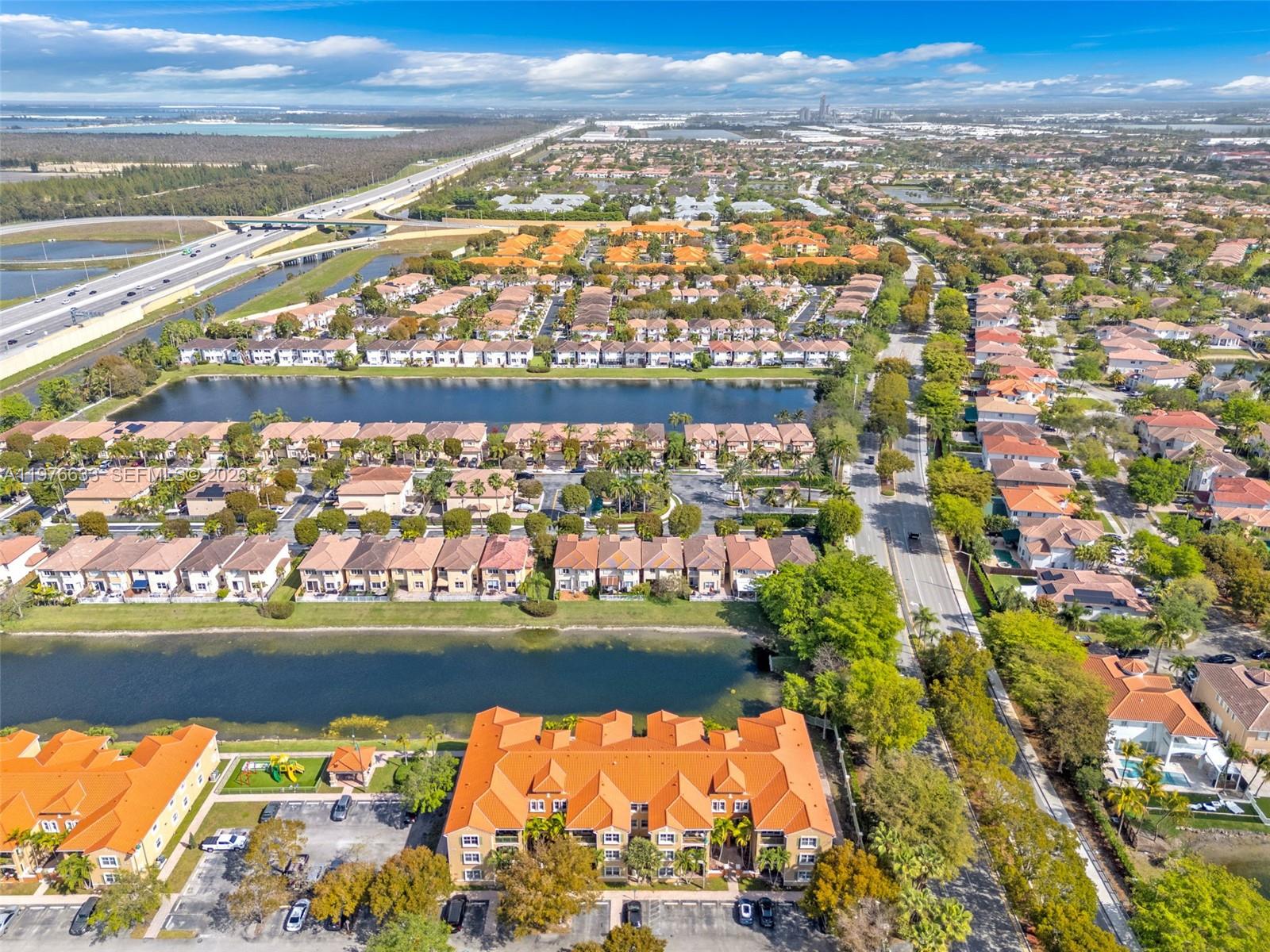 THE COURTS AT DORAL ISLES - Residential