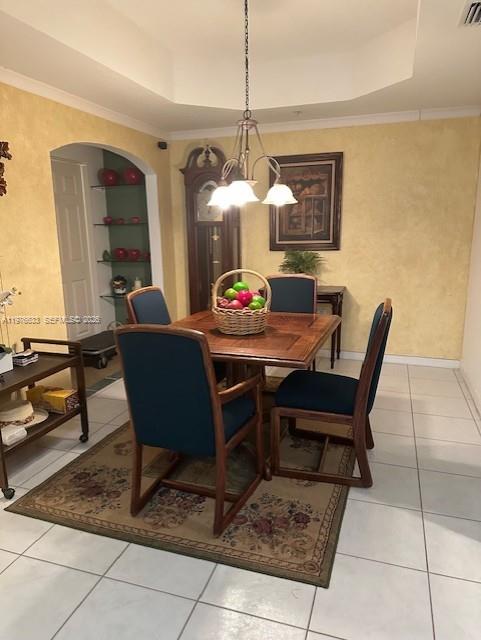 THE COURTS AT DORAL ISLES - Residential