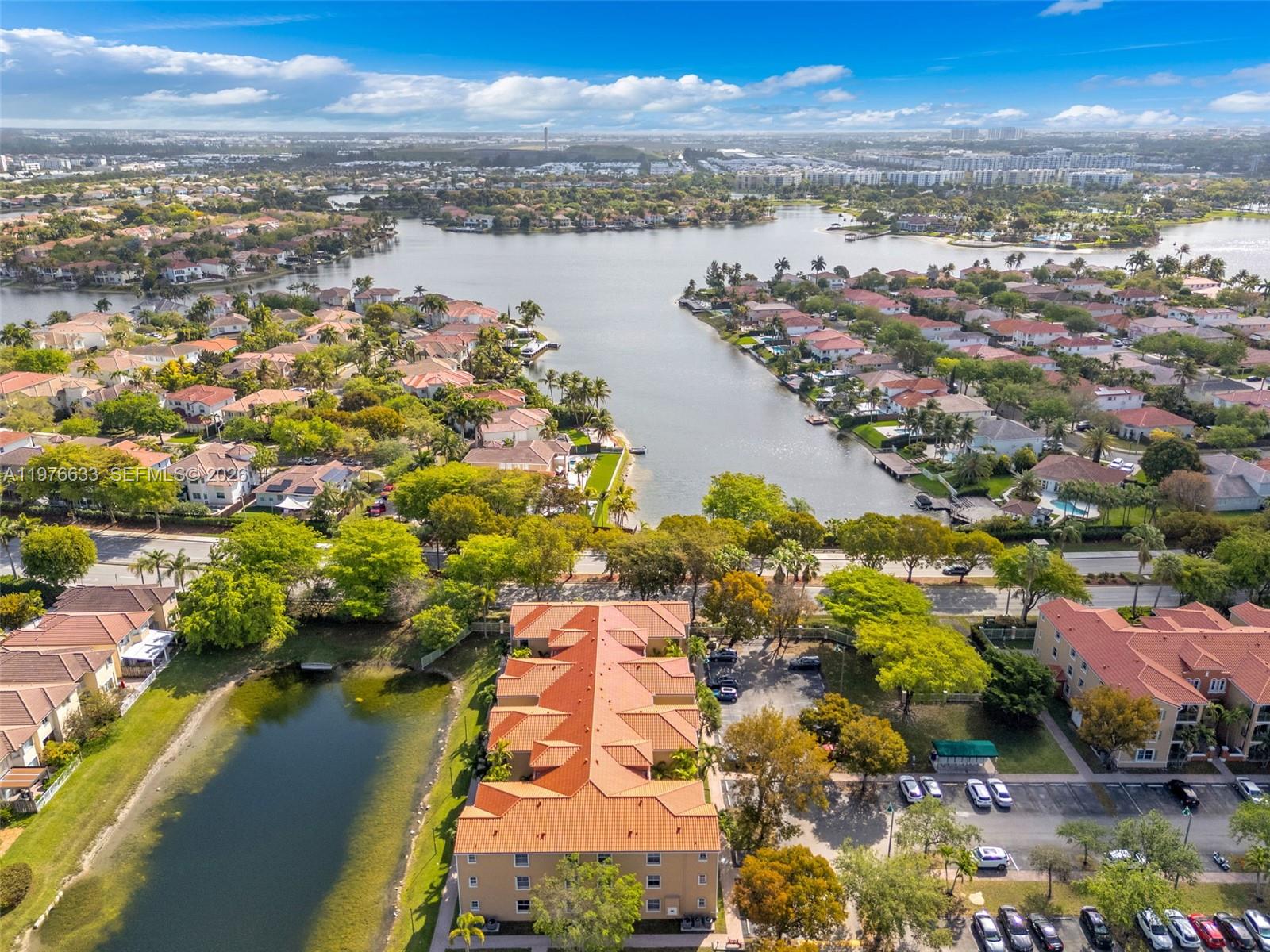 THE COURTS AT DORAL ISLES - Residential