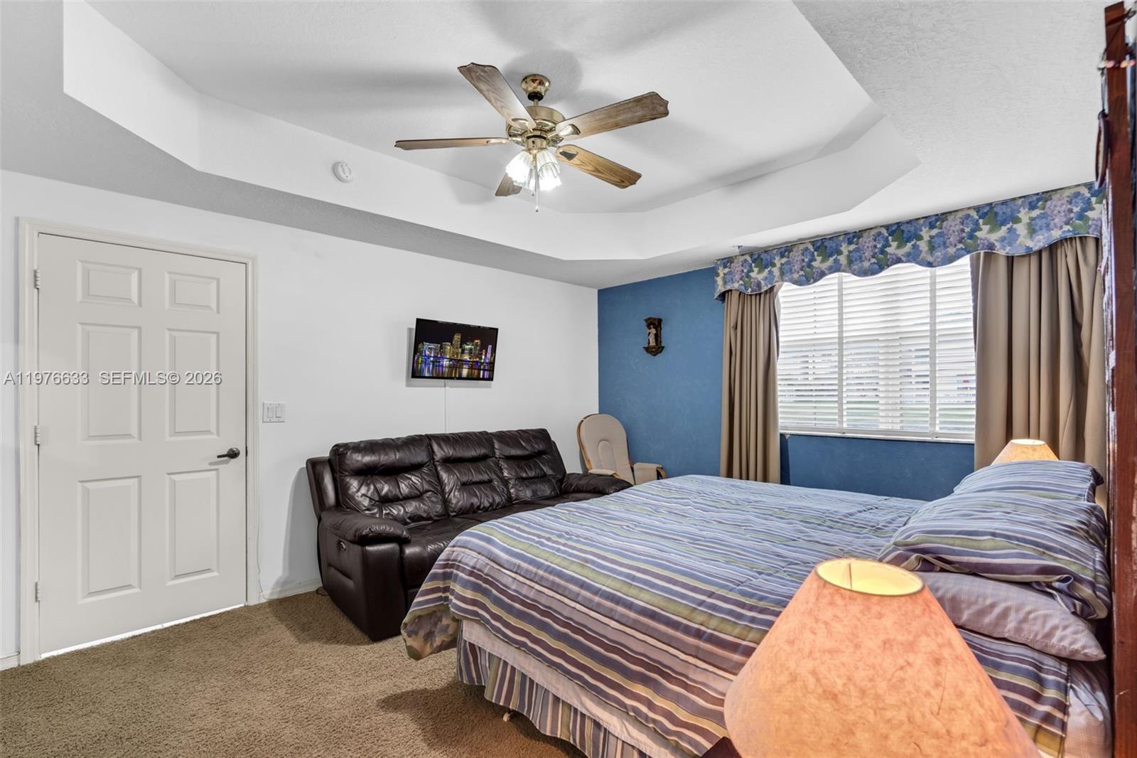 THE COURTS AT DORAL ISLES - Residential