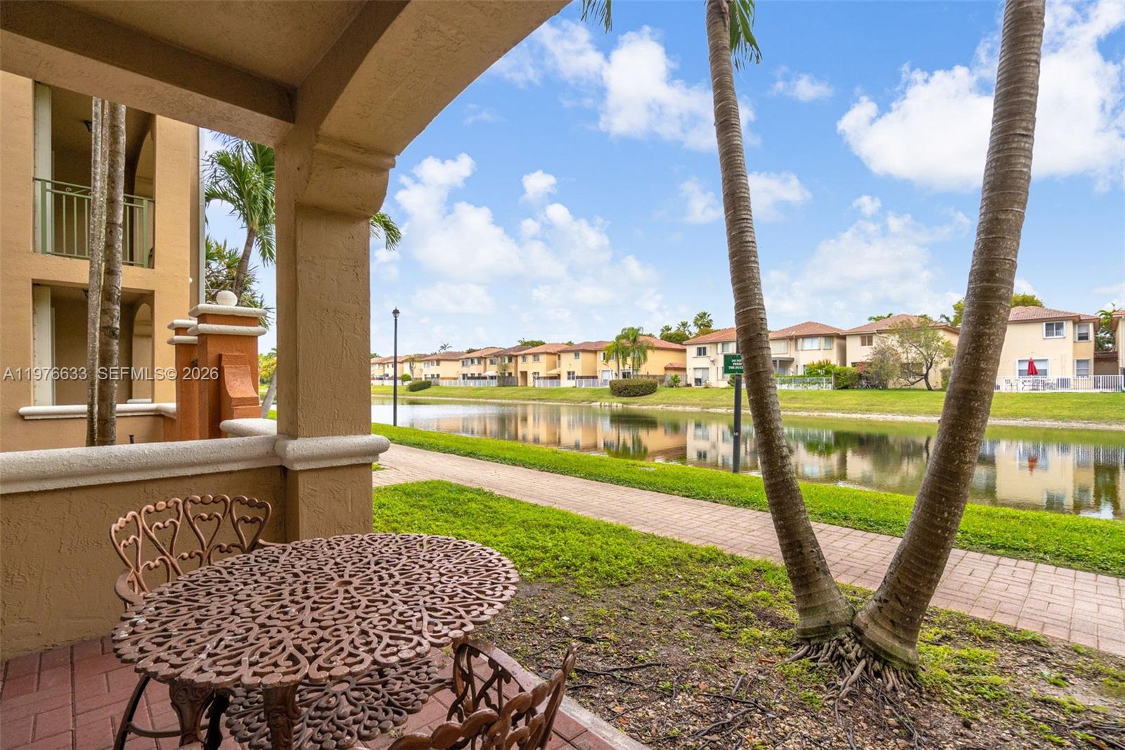 THE COURTS AT DORAL ISLES - Residential