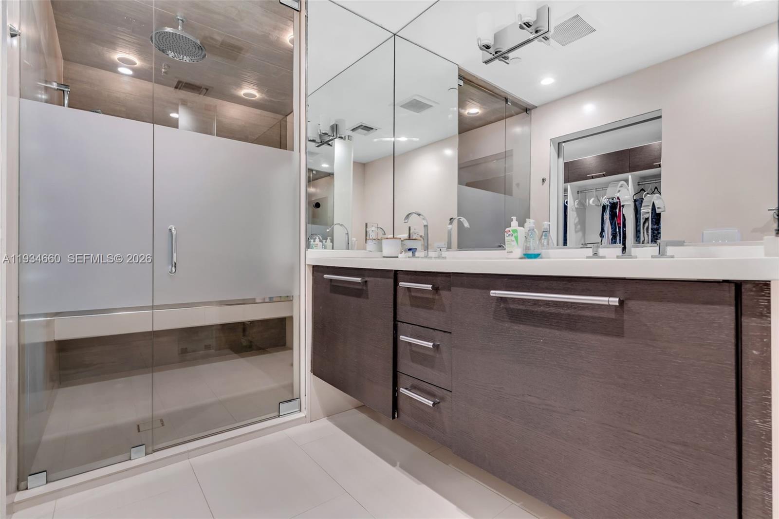 900 BISCAYNE BAY CONDO - Residential