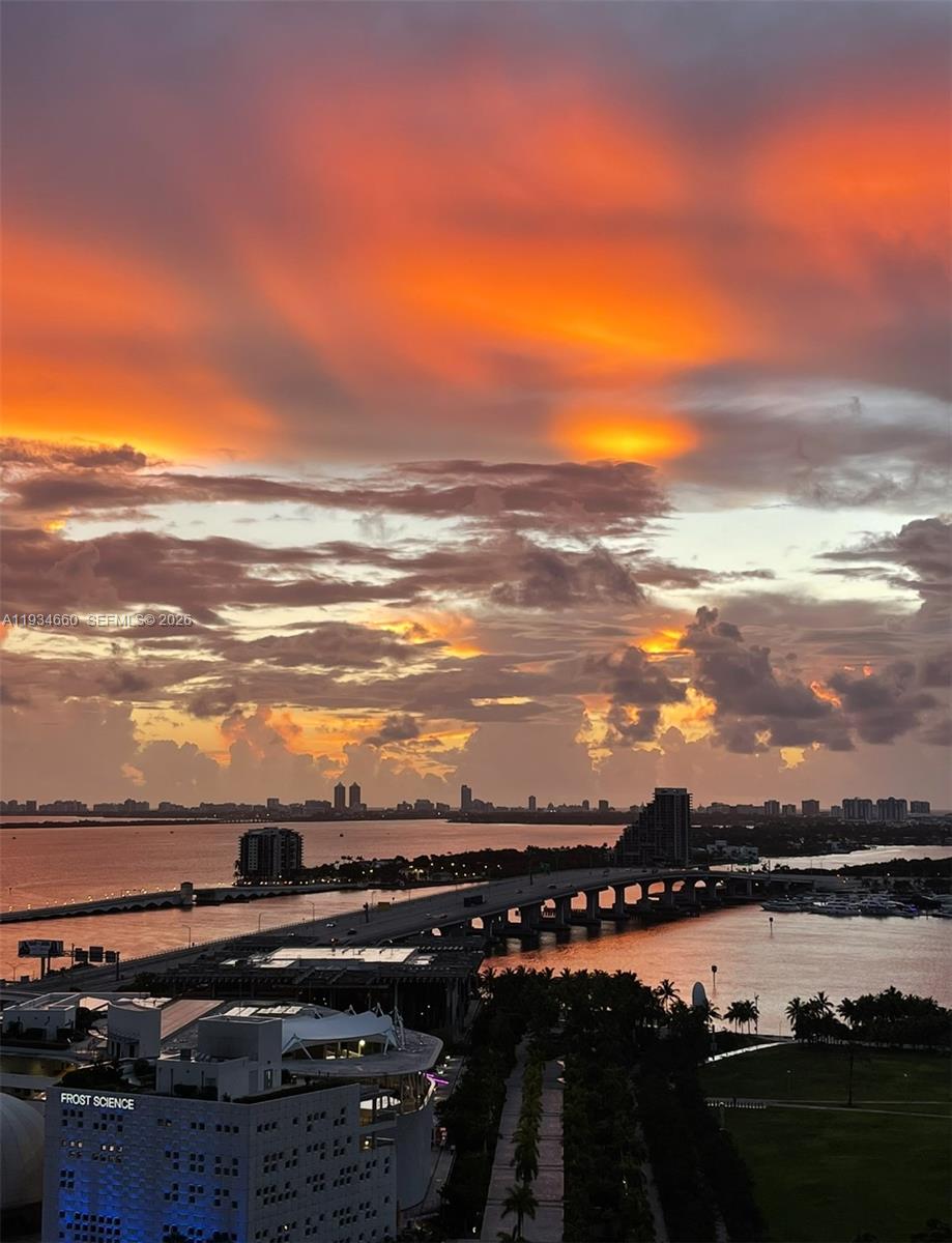 900 BISCAYNE BAY CONDO - Residential