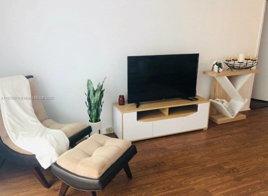 1817 S Ocean Dr 422