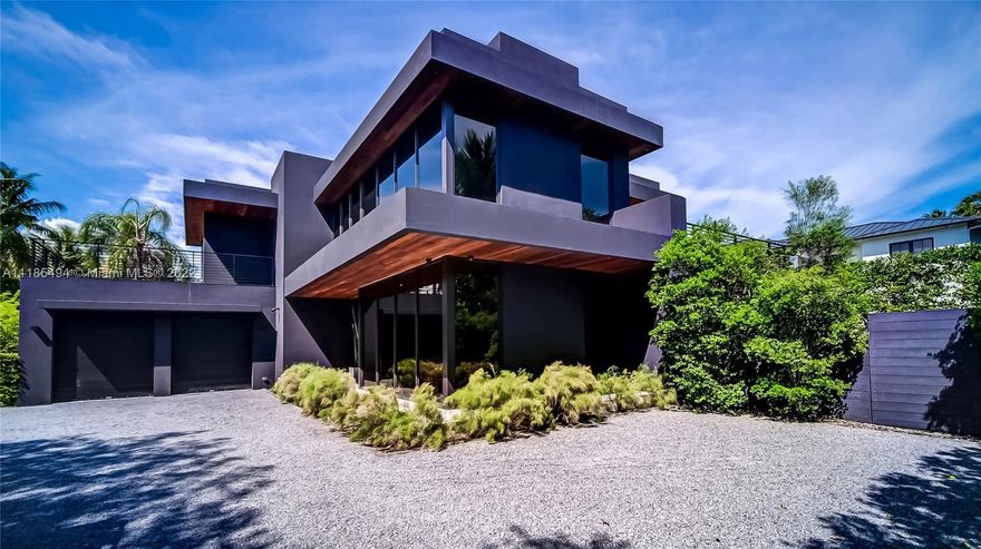 Exquisite modern home in the heart of High Pines. Custom built by Mocca Construction, this residence features impeccable finishes and details throughout. Contemporary and spacious open floorplan with 4 bedrooms (option for a potential 5th); 3 full & 2 half baths. Thoughtfully designed large covered terrace with built-in summer kitchen, perfect for entertaining. Fully gated and landscaped for the utmost privacy.