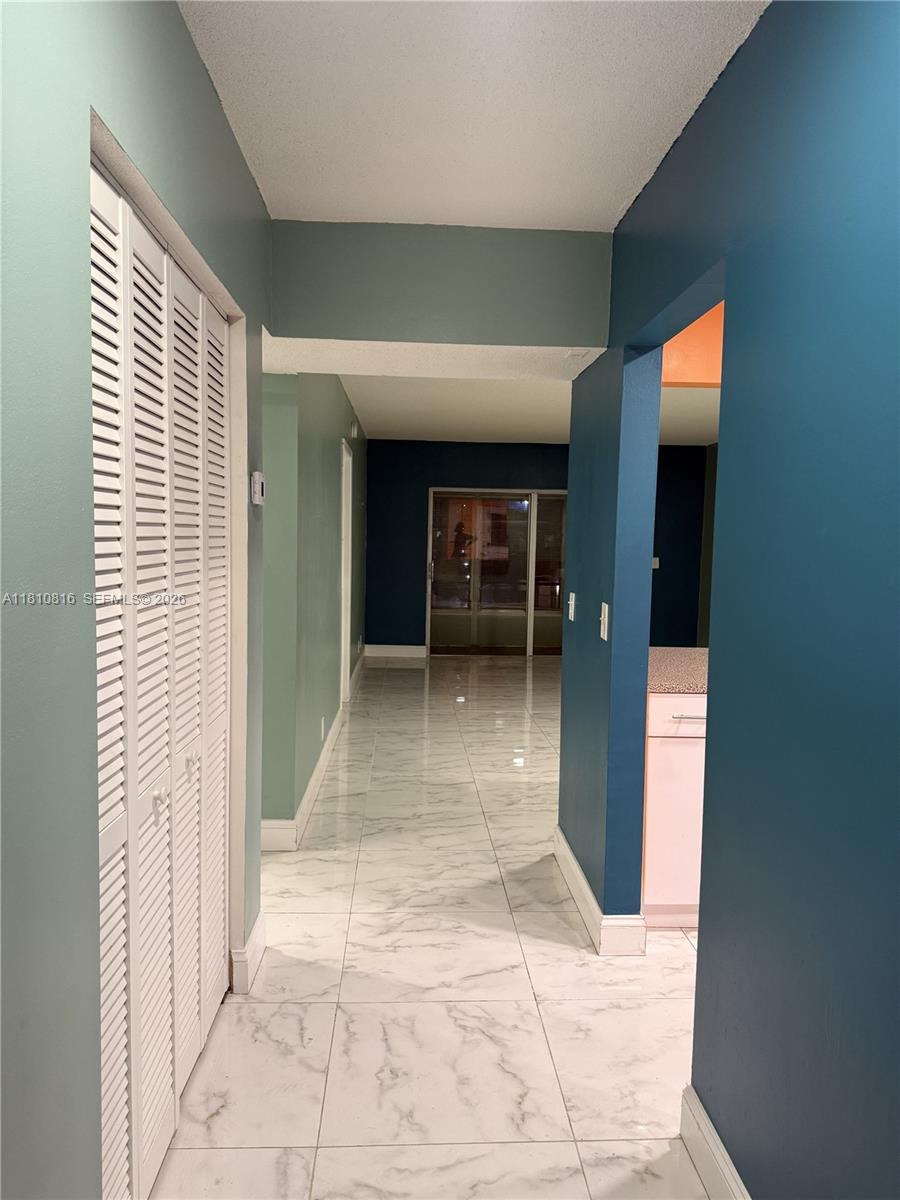 LAUDERDALE OAKS CONDO 7 - Residential