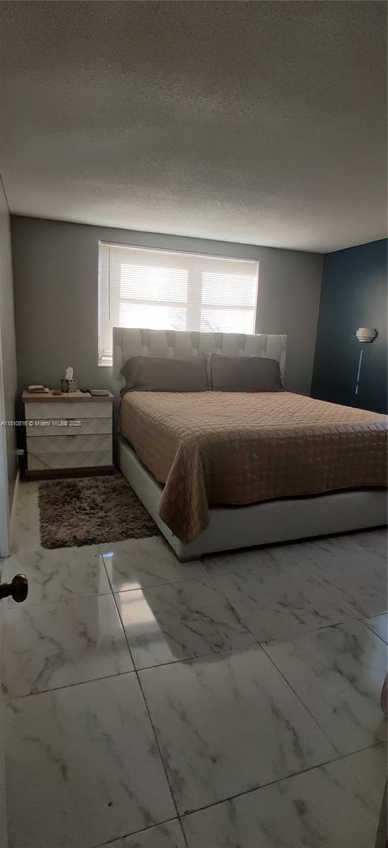 LAUDERDALE OAKS CONDO 7 - Residential