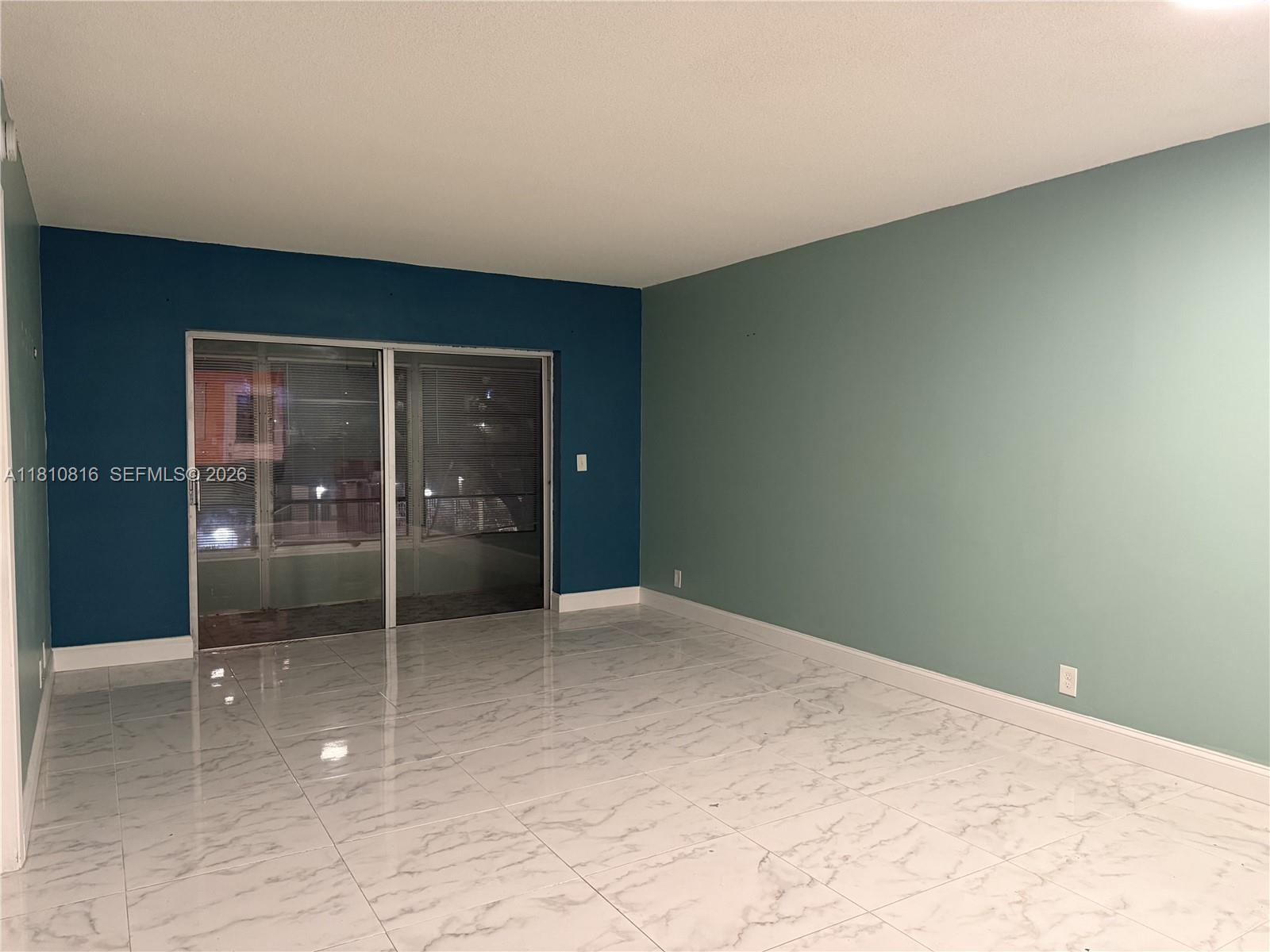 LAUDERDALE OAKS CONDO 7 - Residential