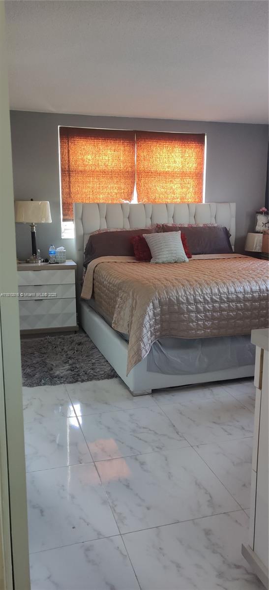 LAUDERDALE OAKS CONDO 7 - Residential