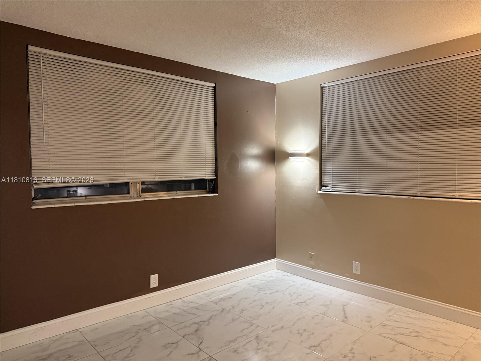 LAUDERDALE OAKS CONDO 7 - Residential