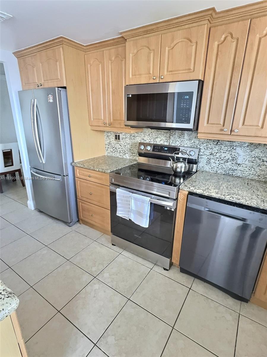 GOLDEN SURF TOWERS CONDO - Residential Lease