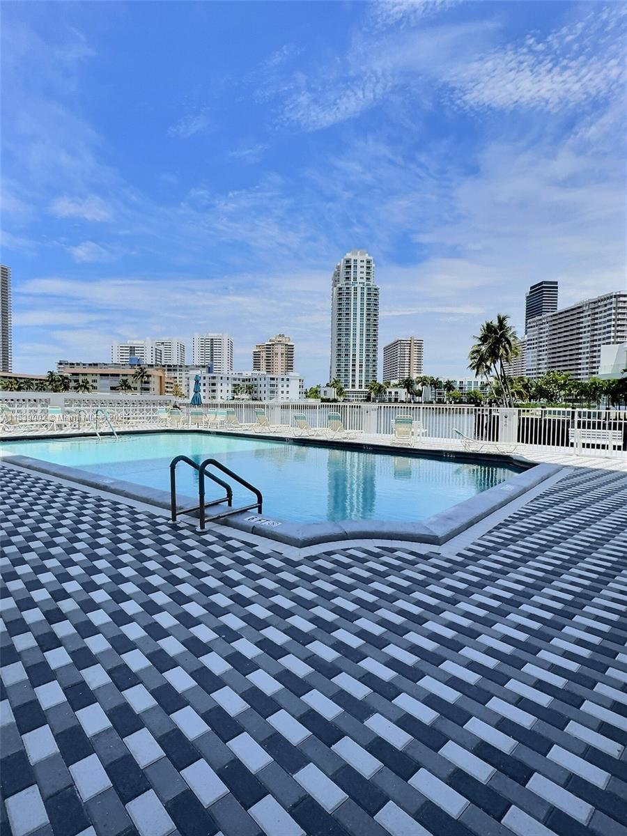 GOLDEN SURF TOWERS CONDO - Residential Lease
