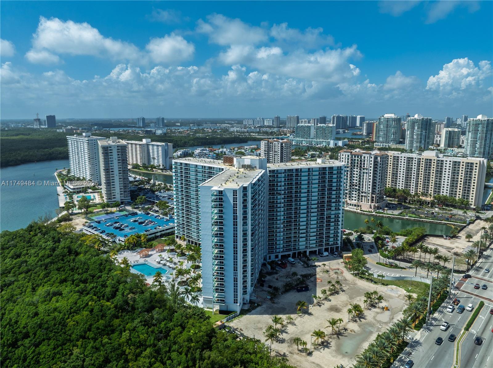 ARLEN HOUSE EAST CONDO - Residential