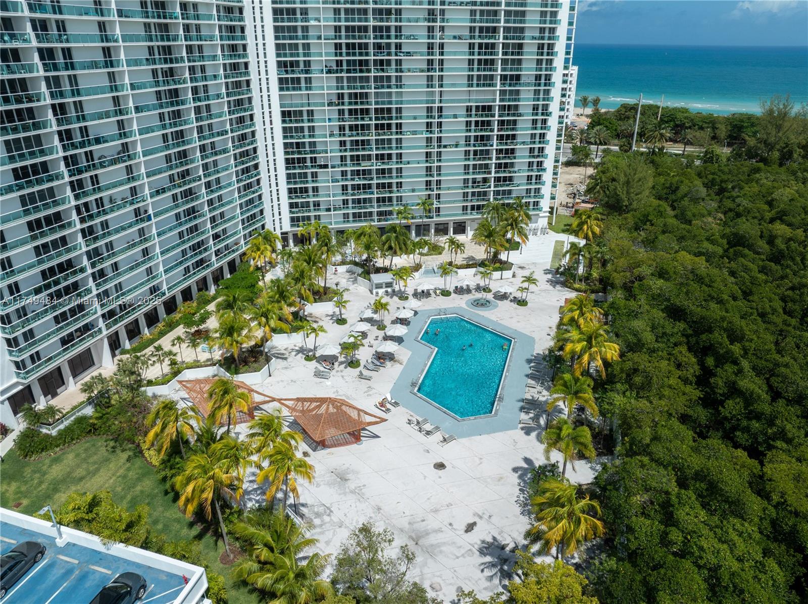 ARLEN HOUSE EAST CONDO - Residential