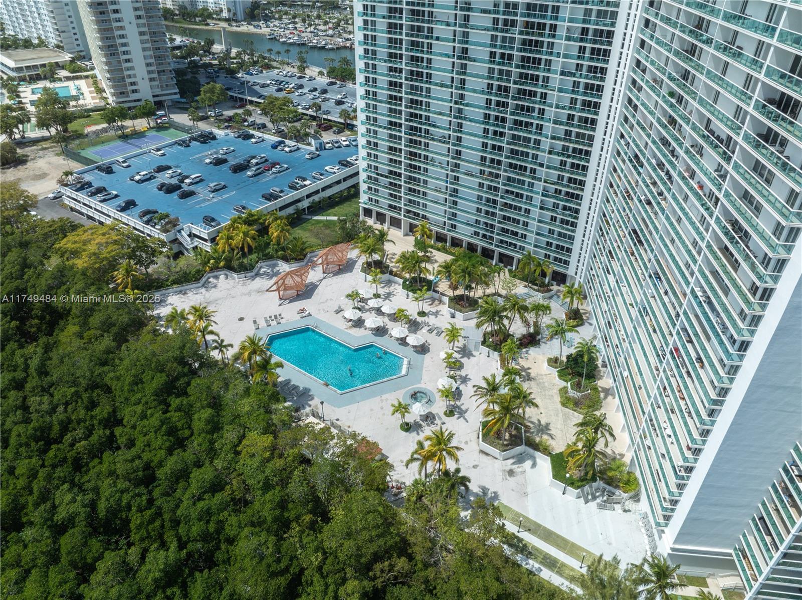 ARLEN HOUSE EAST CONDO - Residential