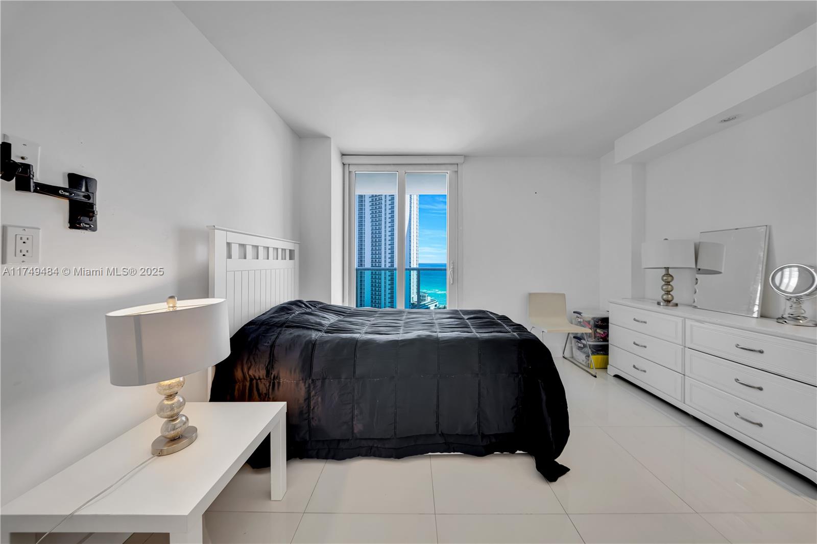 ARLEN HOUSE EAST CONDO - Residential