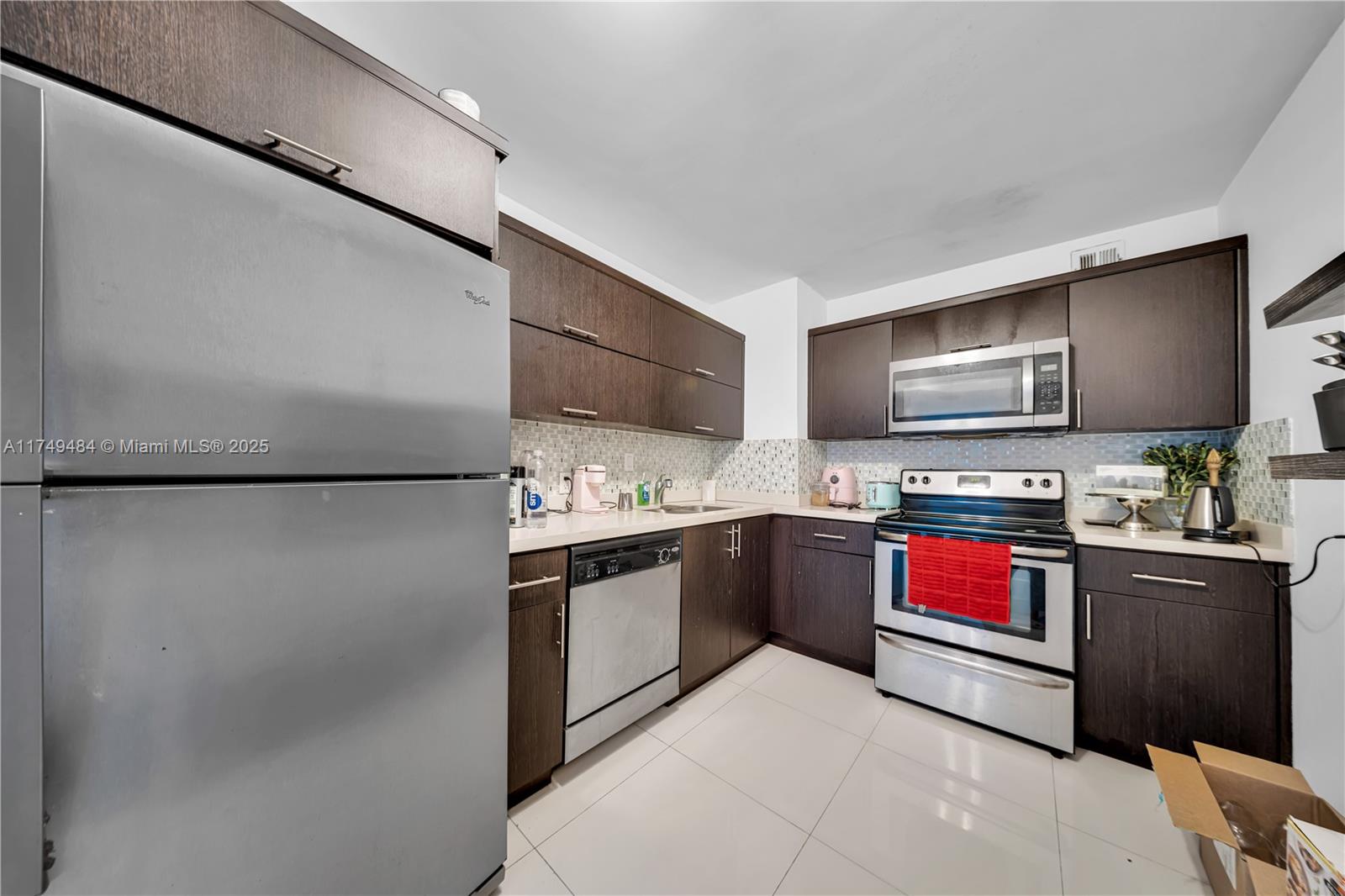 ARLEN HOUSE EAST CONDO - Residential