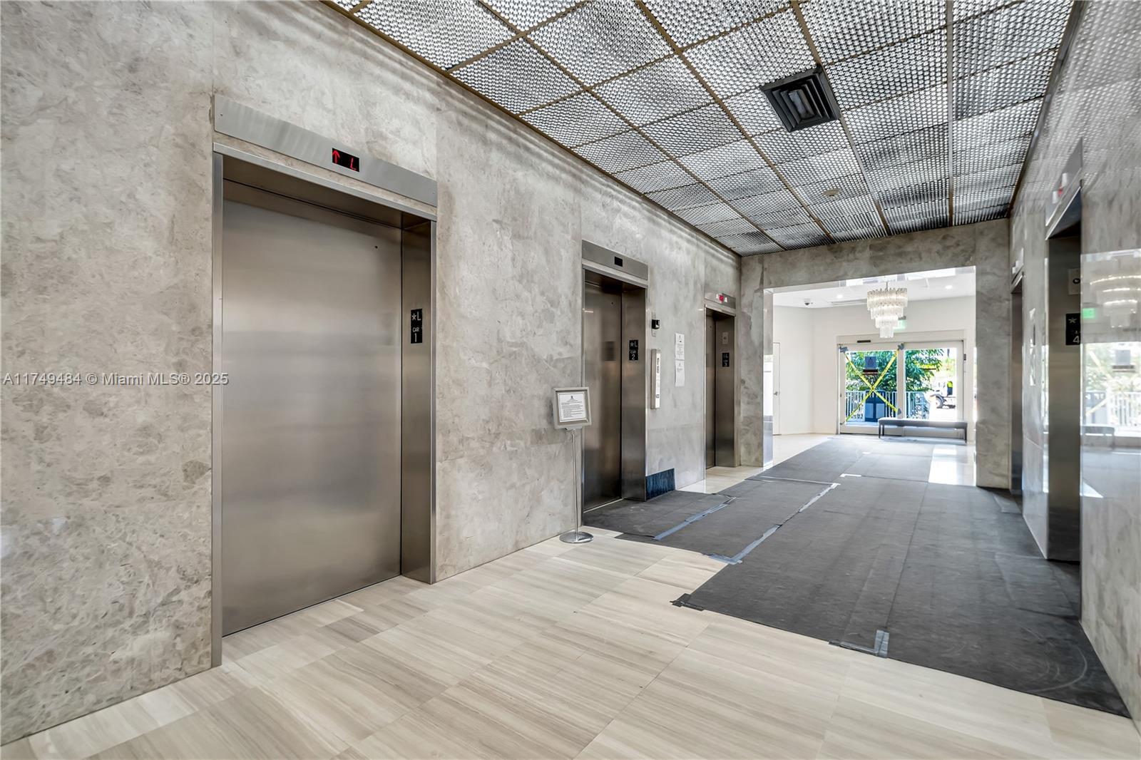 ARLEN HOUSE EAST CONDO - Residential
