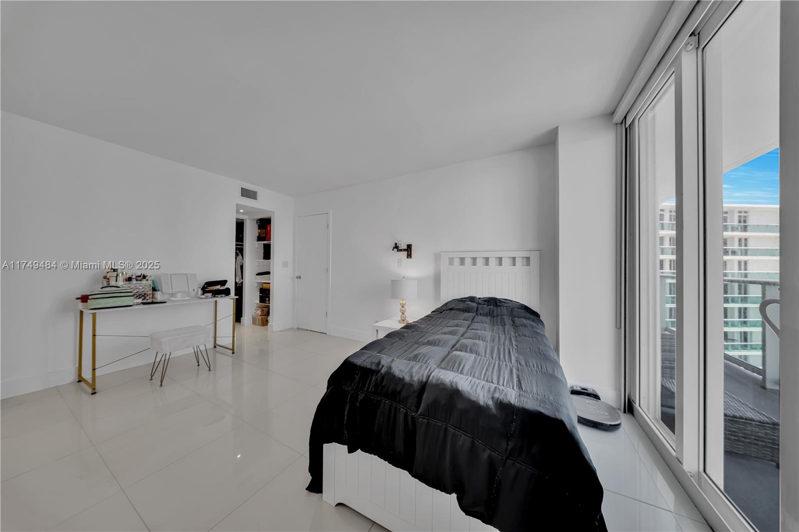 ARLEN HOUSE EAST CONDO - Residential