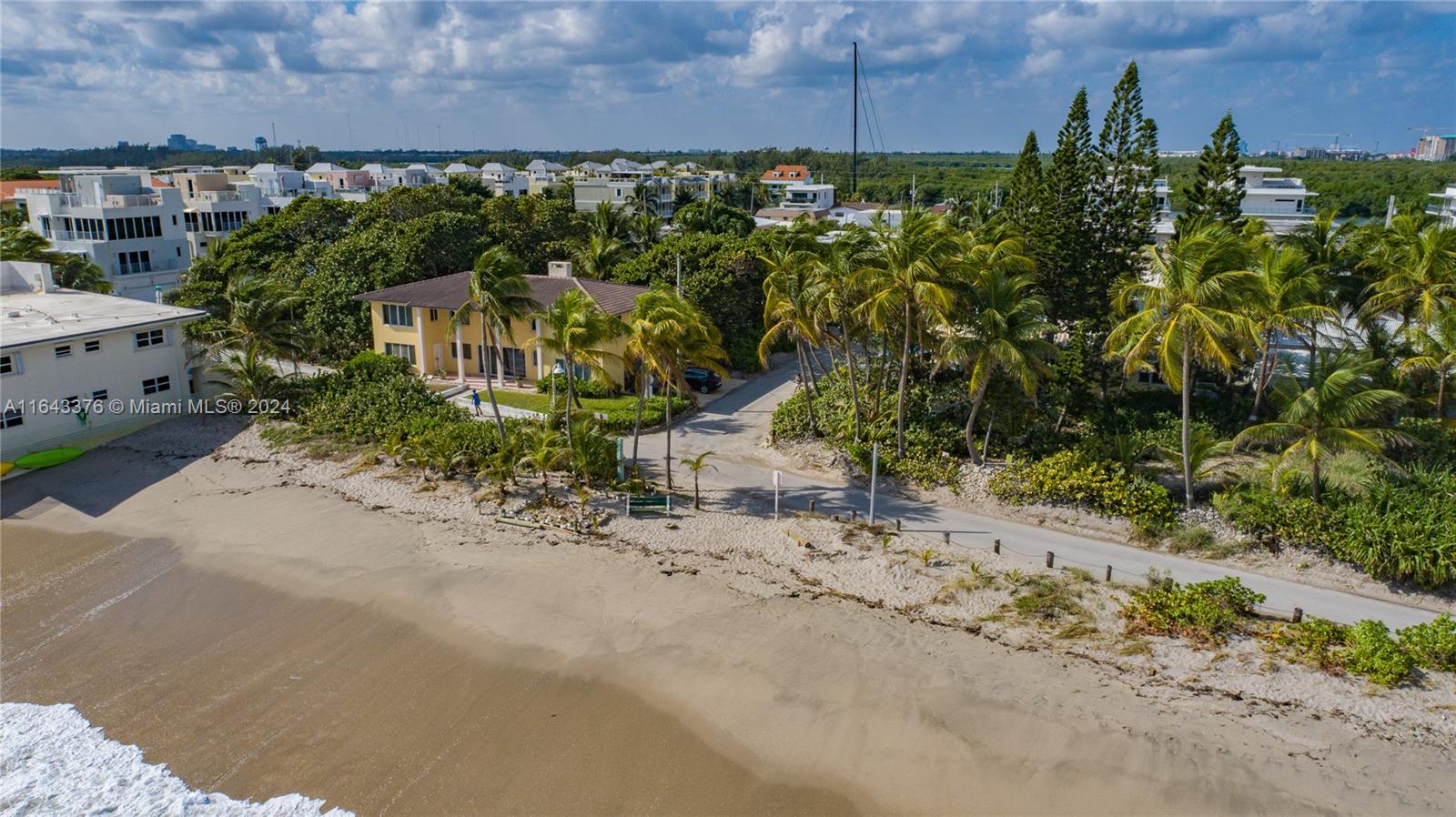 HOLLYWOOD CENTRAL BEACH - Land