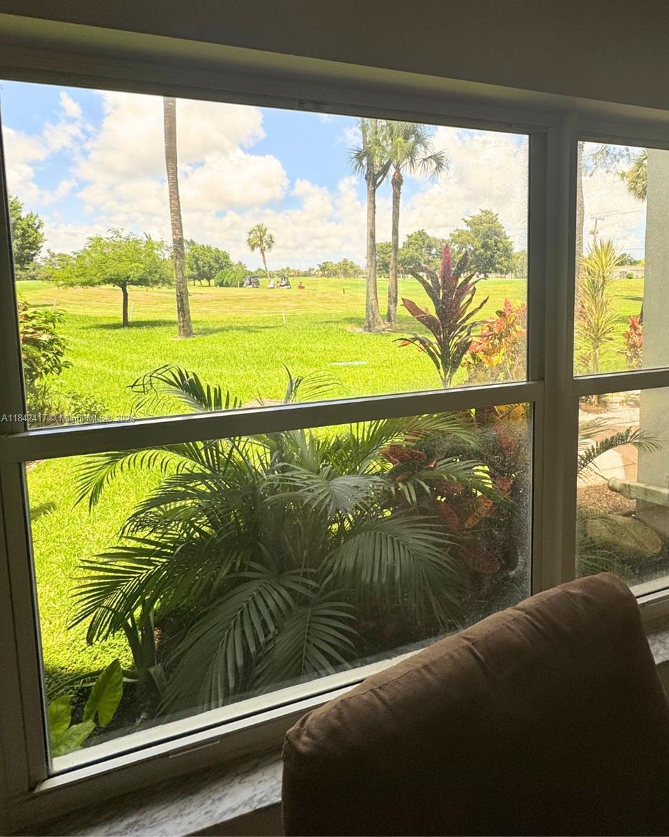 ORIOLE GOLF & TENNIS CLUB - Residential