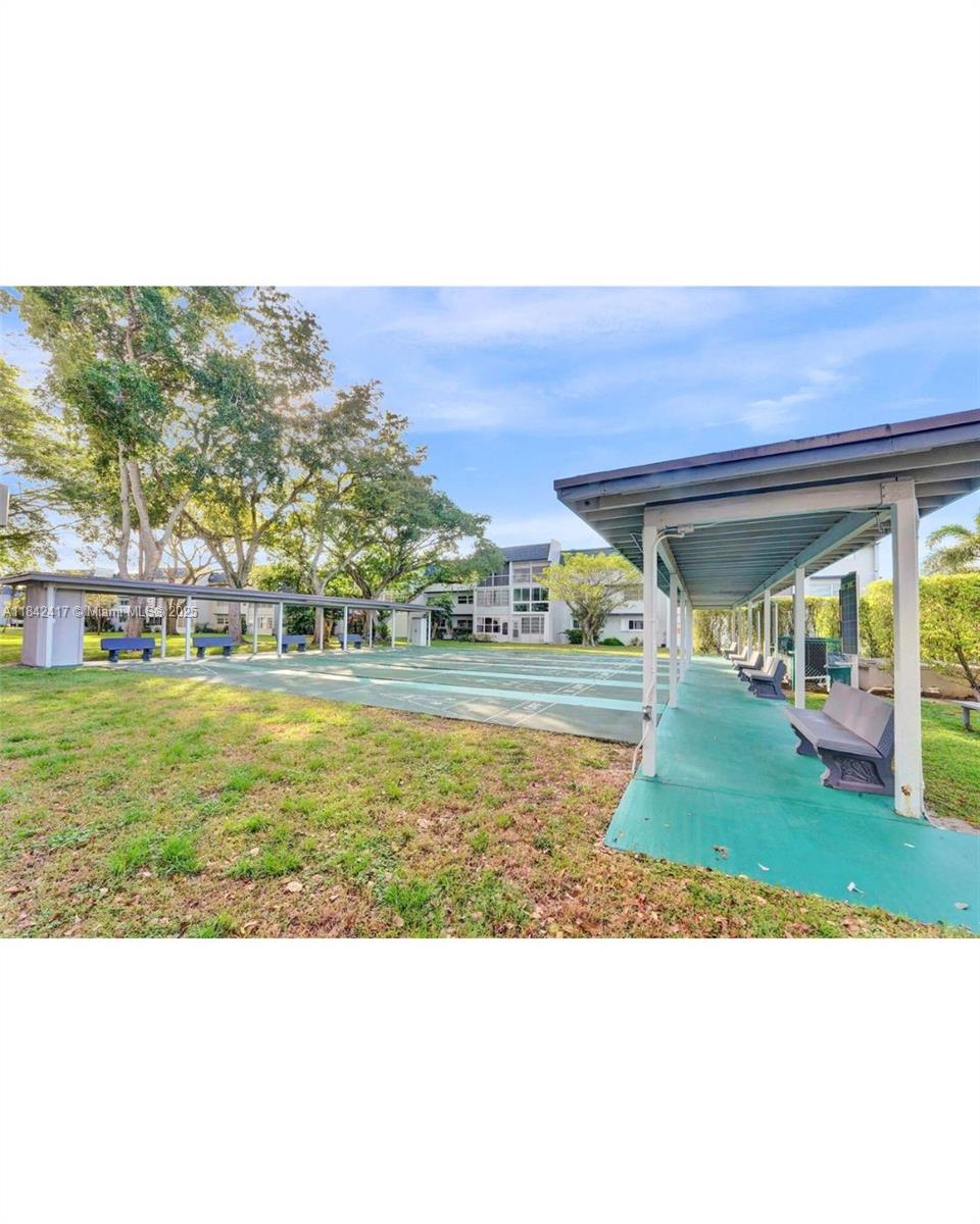 ORIOLE GOLF & TENNIS CLUB - Residential