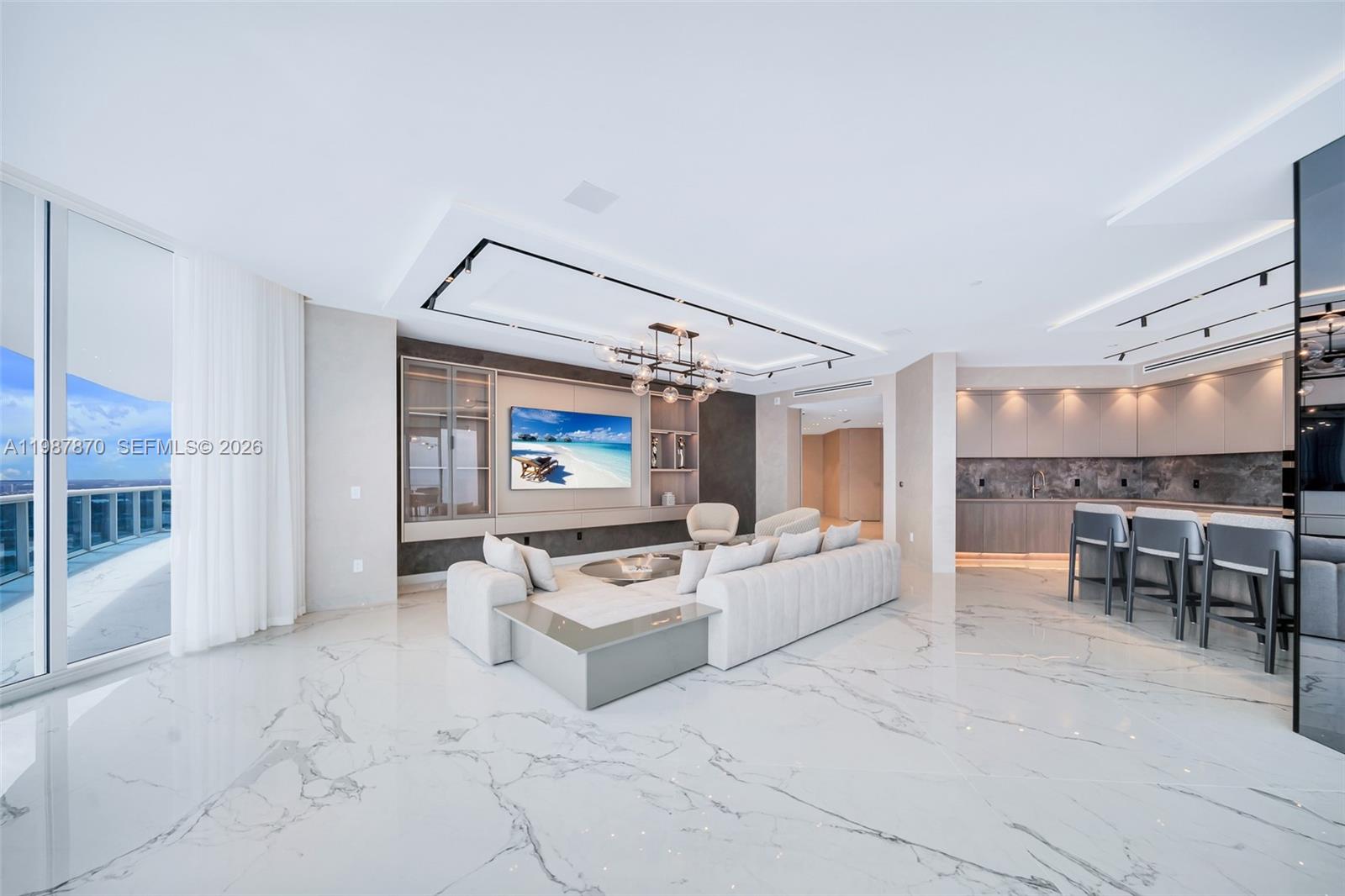 TRUMP HOLLYWOOD - Residential