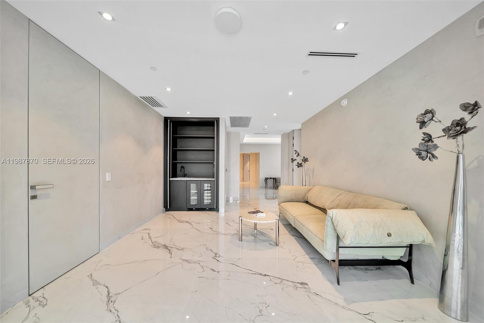 TRUMP HOLLYWOOD - Residential