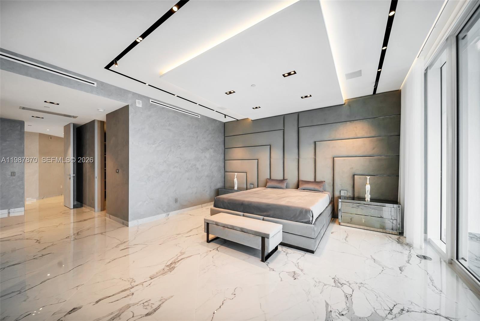 TRUMP HOLLYWOOD - Residential