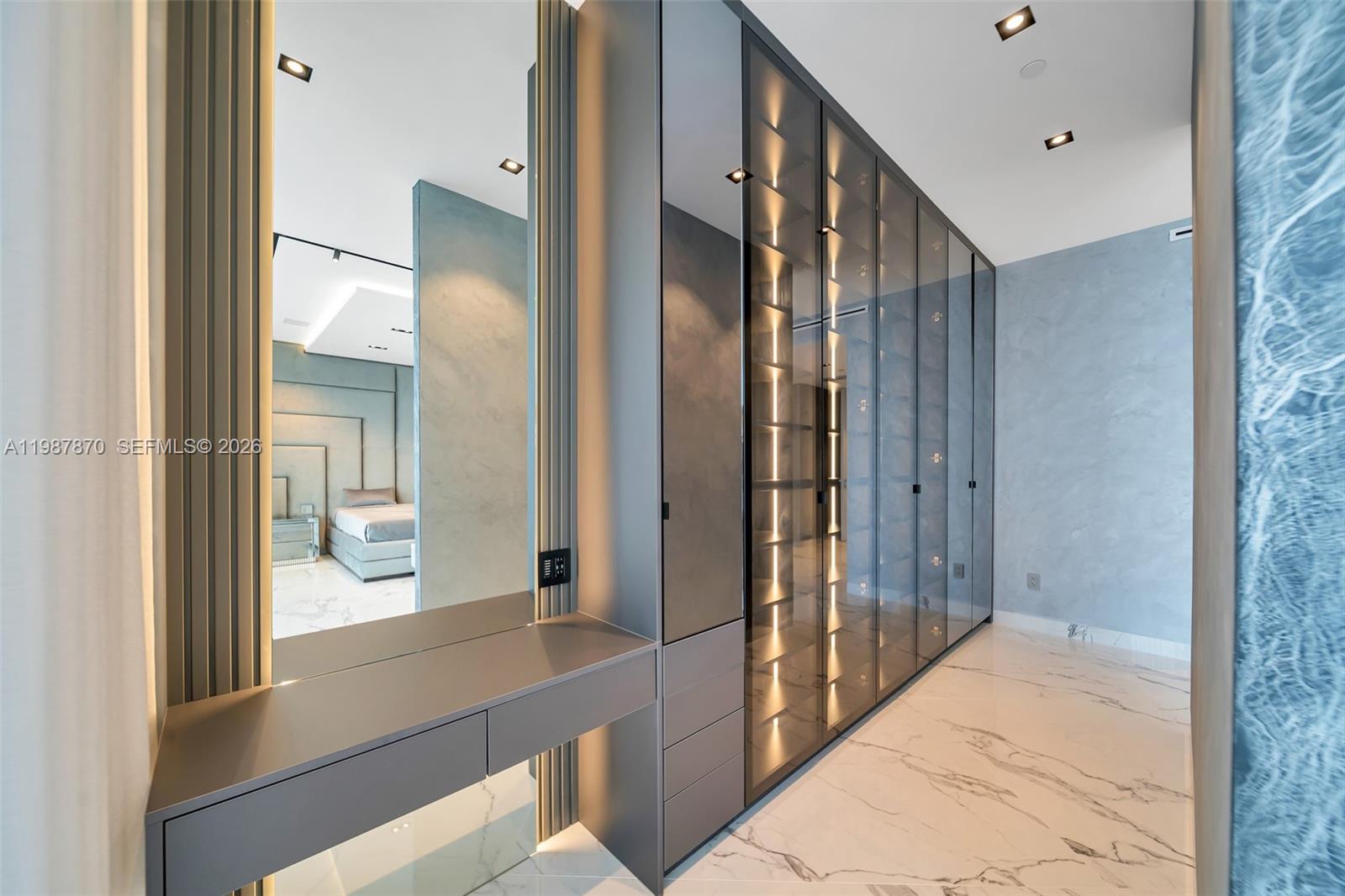 TRUMP HOLLYWOOD - Residential