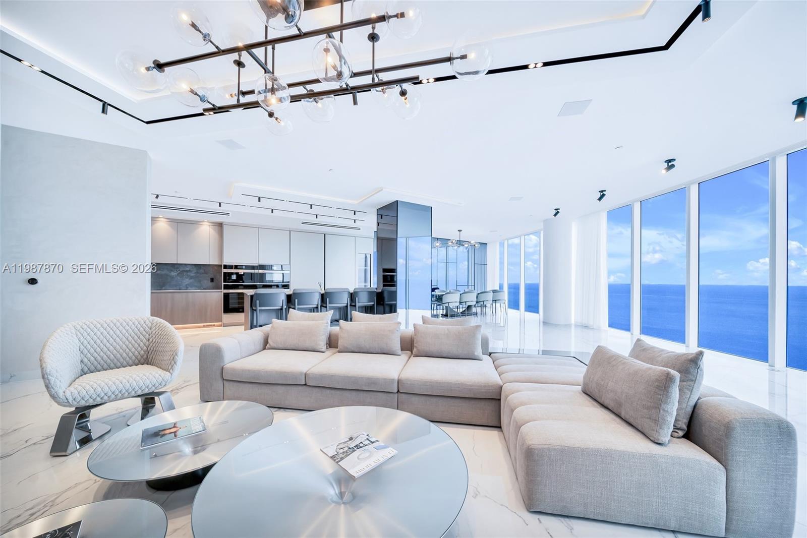 TRUMP HOLLYWOOD - Residential