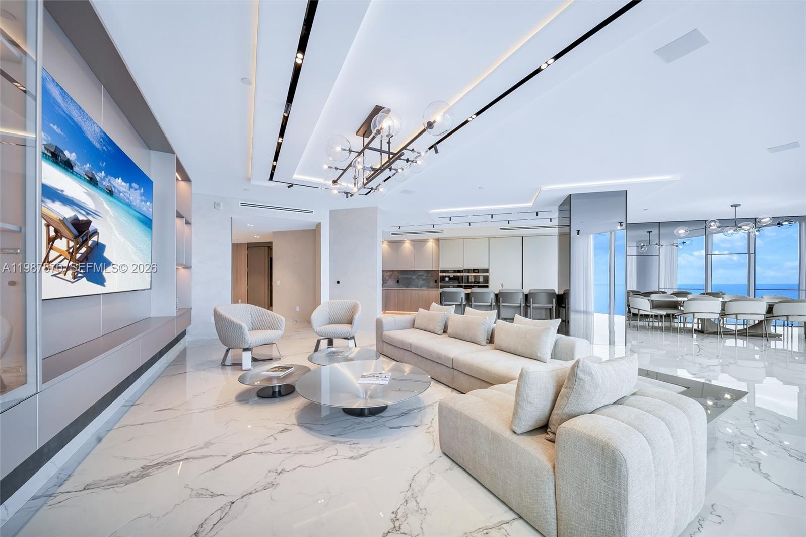 TRUMP HOLLYWOOD - Residential