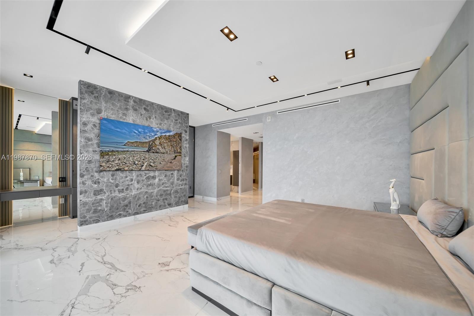 TRUMP HOLLYWOOD - Residential