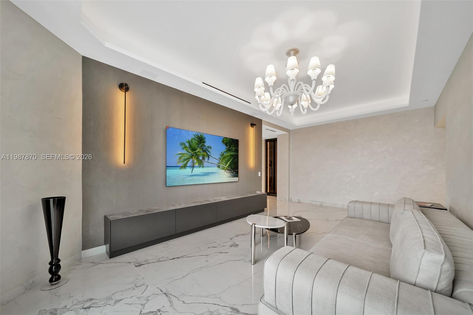 TRUMP HOLLYWOOD - Residential