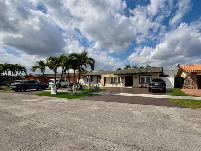 Property for Sale at 1732 Sw 104th Pl, Miami, Broward County, Florida - Bedrooms: 4 
Bathrooms: 3  - $1,000,000