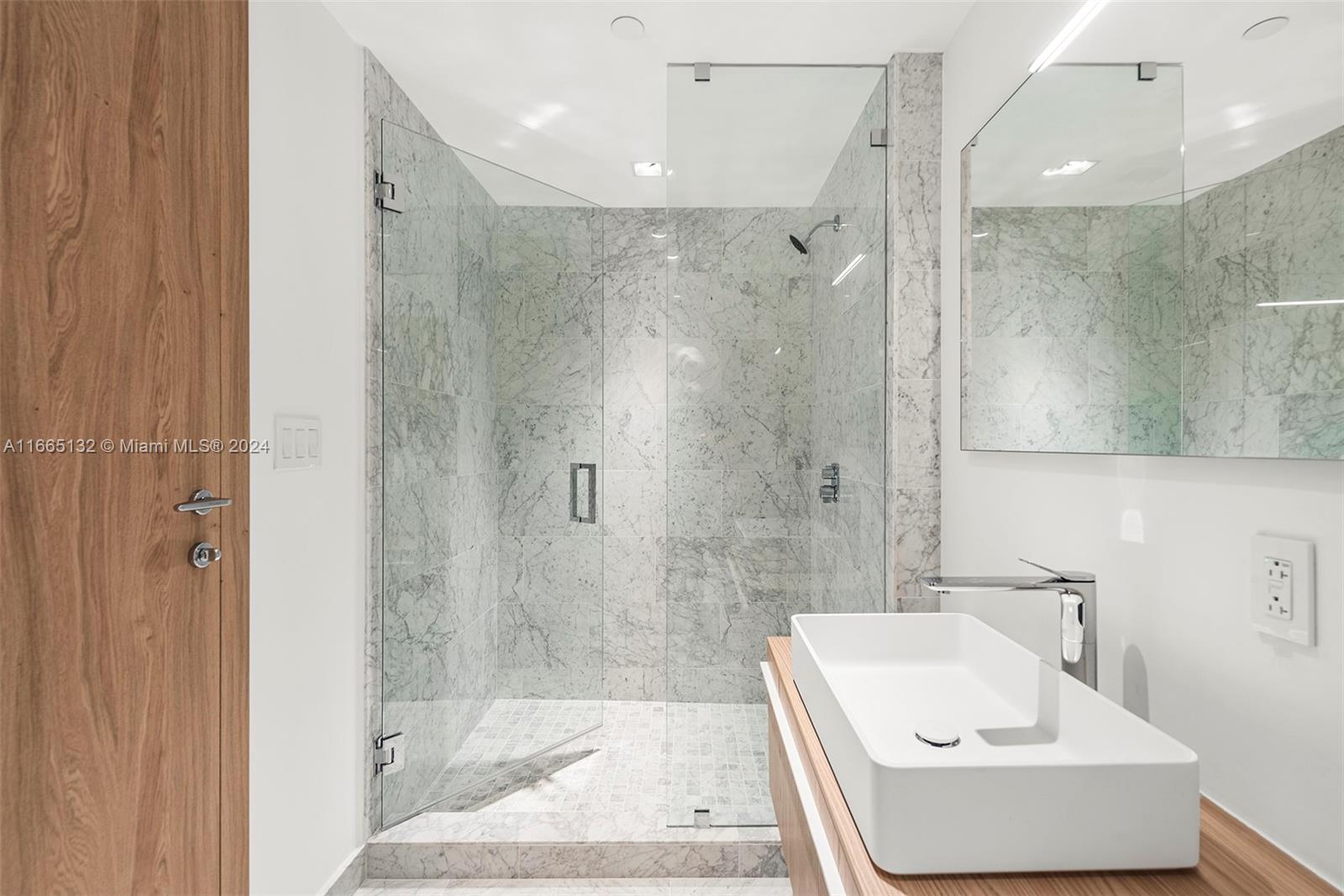 Onda Residences - Residential