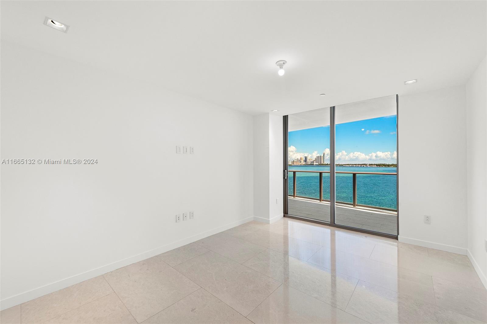 Onda Residences - Residential